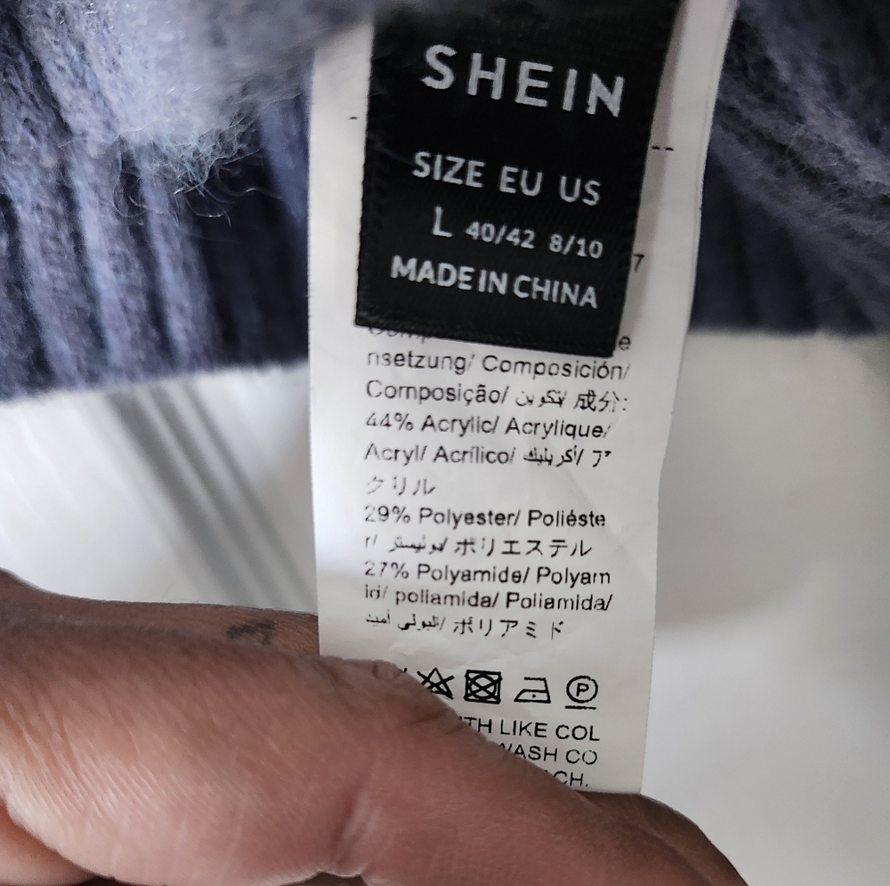 Cropped Sweater - Picture 2 of 3